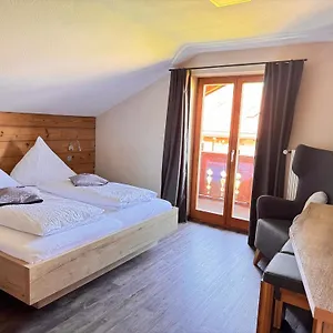 Gaestehaus Edlhuber Mittenwald