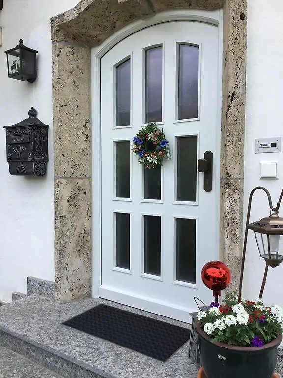 Apartment Almroeserl Mittenwald