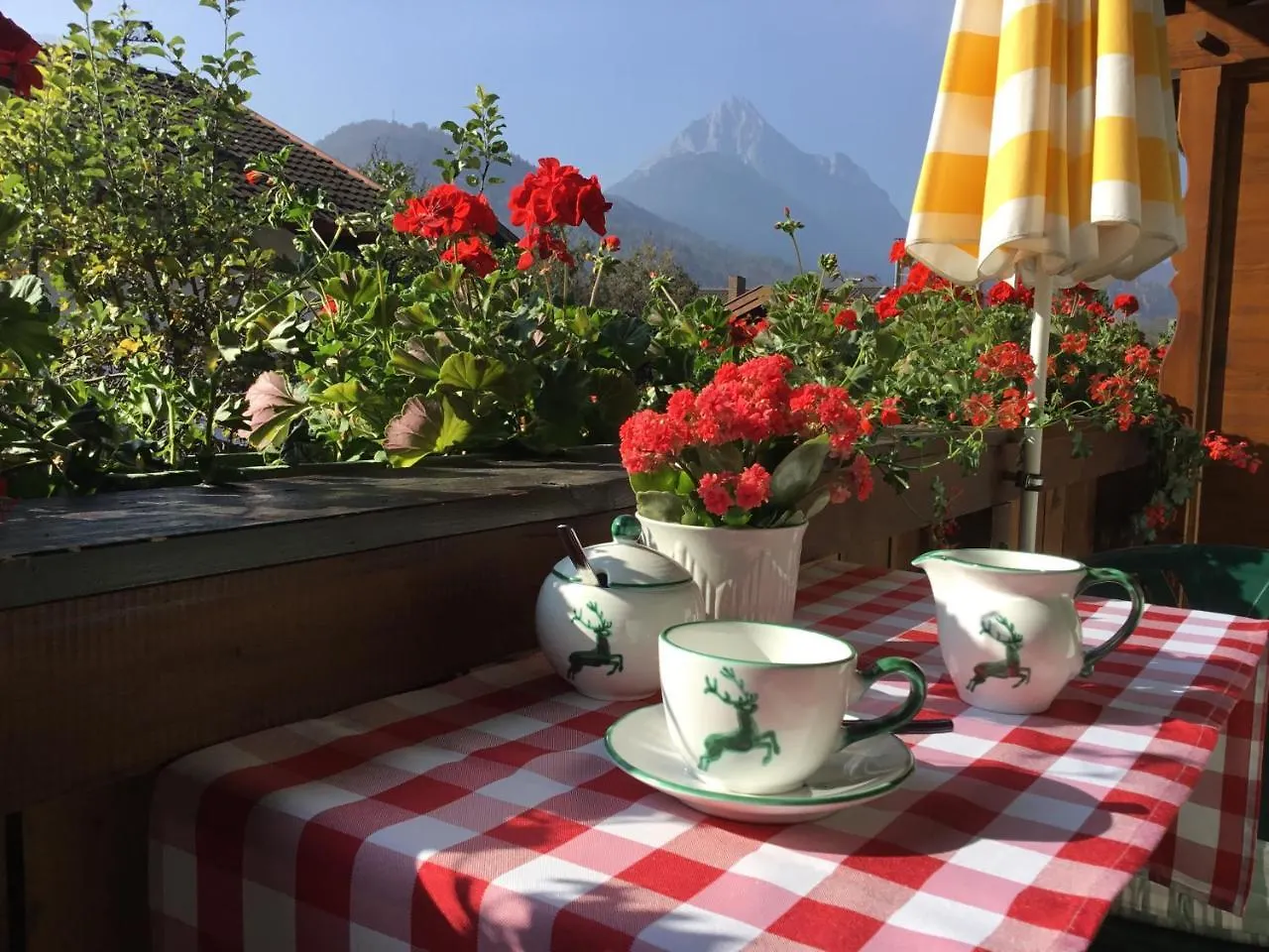 Almroeserl Mittenwald